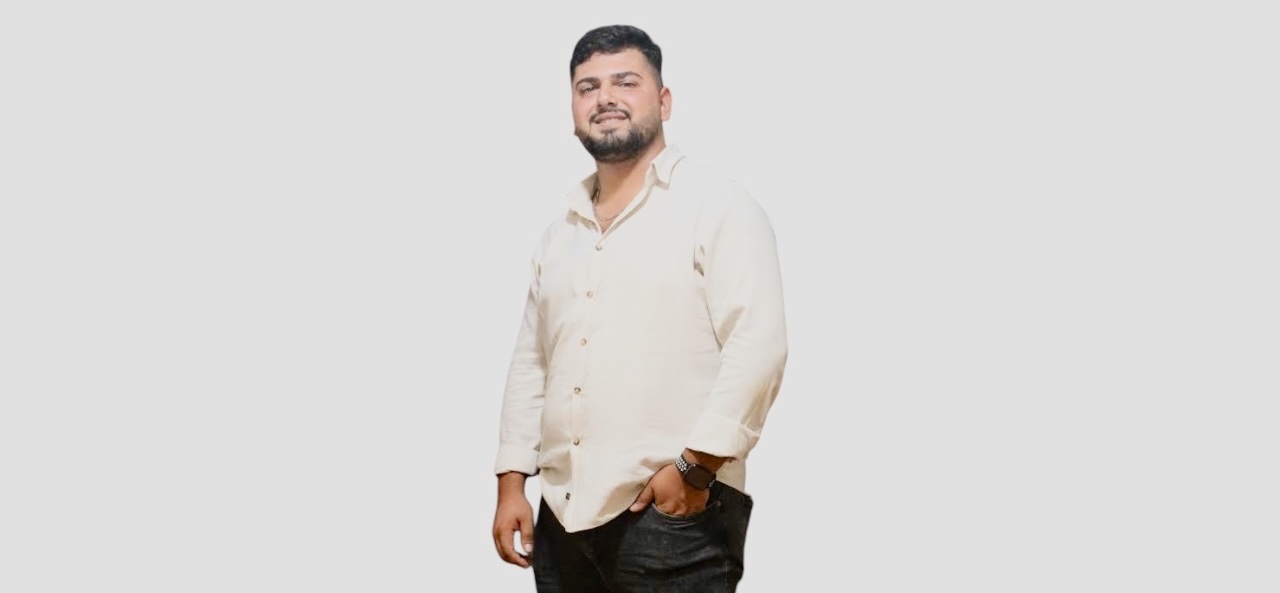 SERHAT DİŞLİ KİMDİR ?
